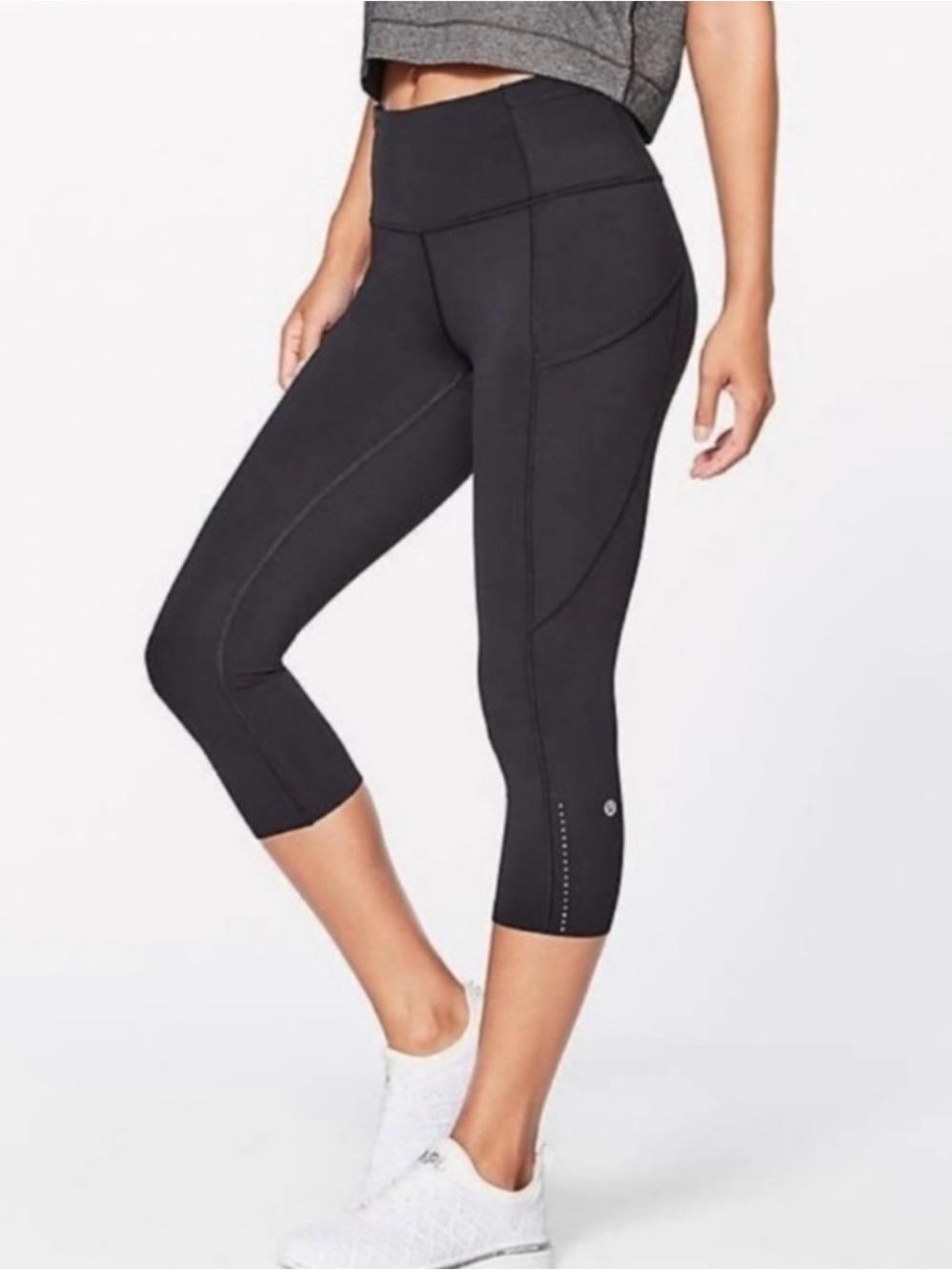 Lululemon Women’s Black High-Waist Capri Leggings